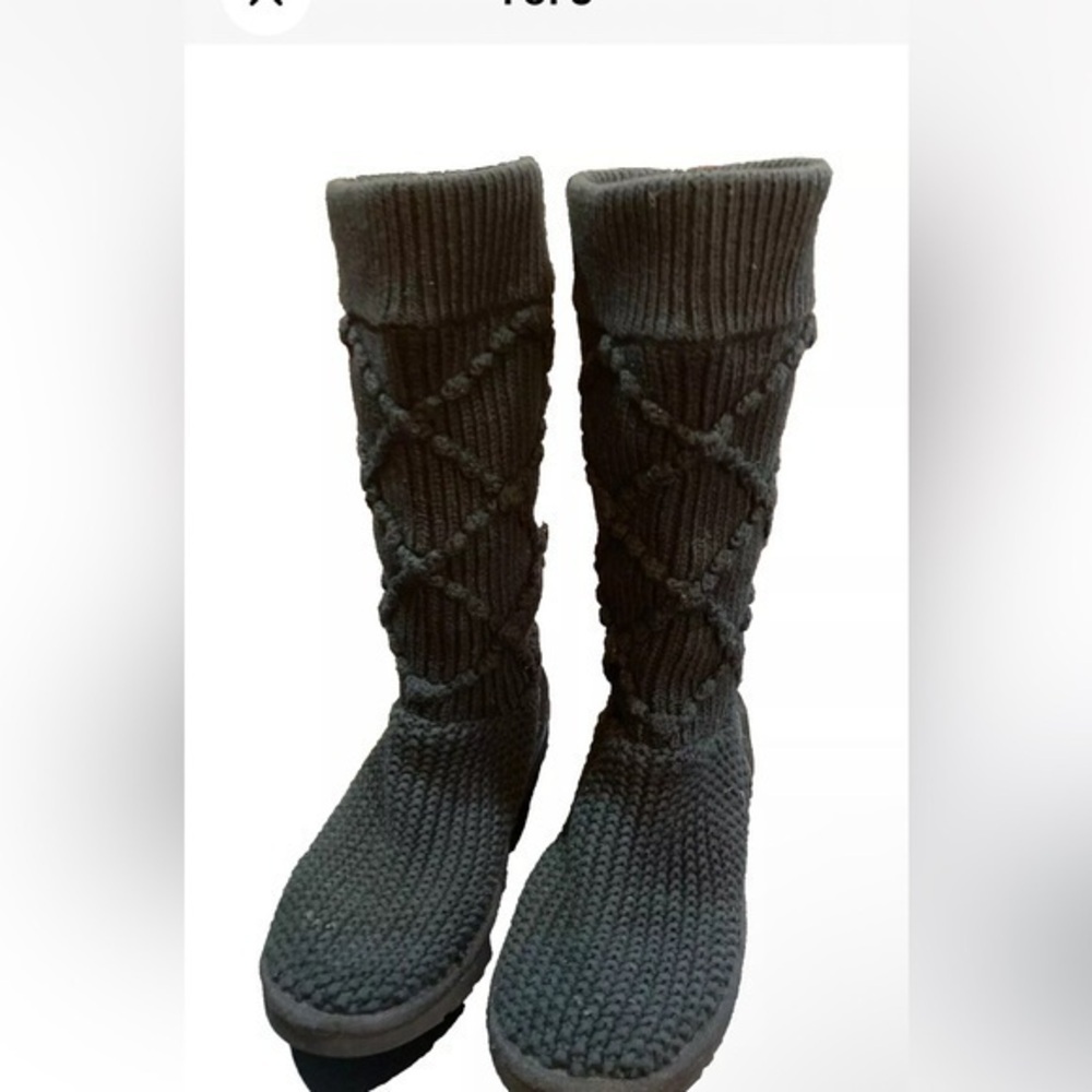 UGG Austrailia s/n 5879 Cardy Argyle Midcalf Black Knit Boot sz 7